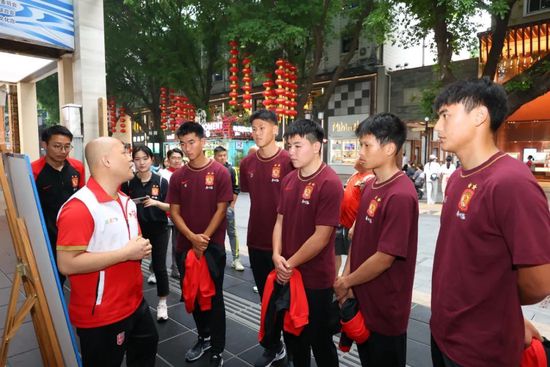 拜仁阵中很多球员都存在问题。